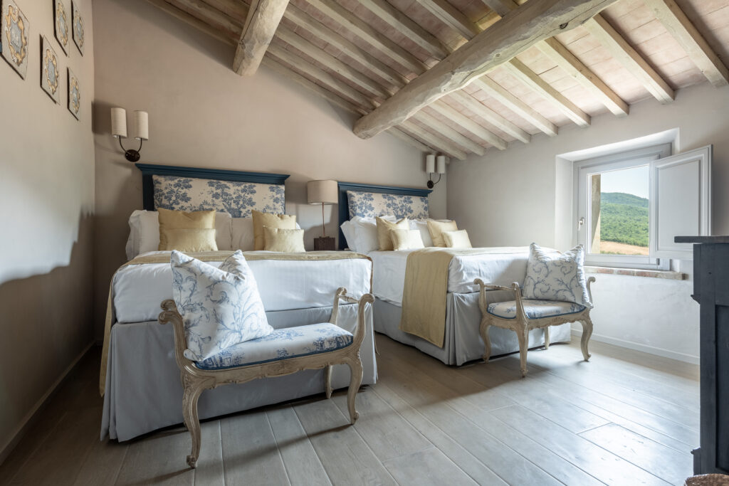 Luxury Farmhouse In Tuscany | Wedding Venue In Italy | Podere Tesoro