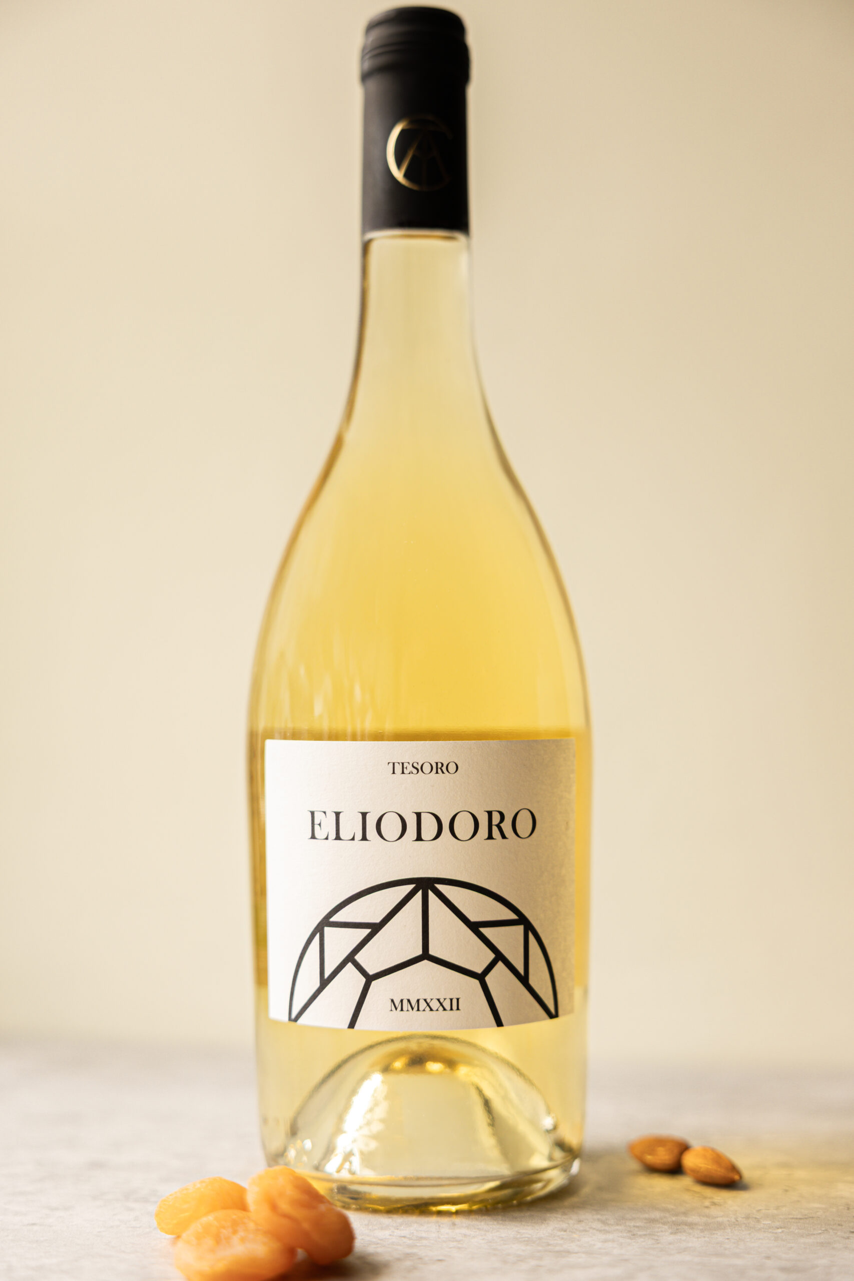 organic white wine from Tuscany - Podere Tesoro